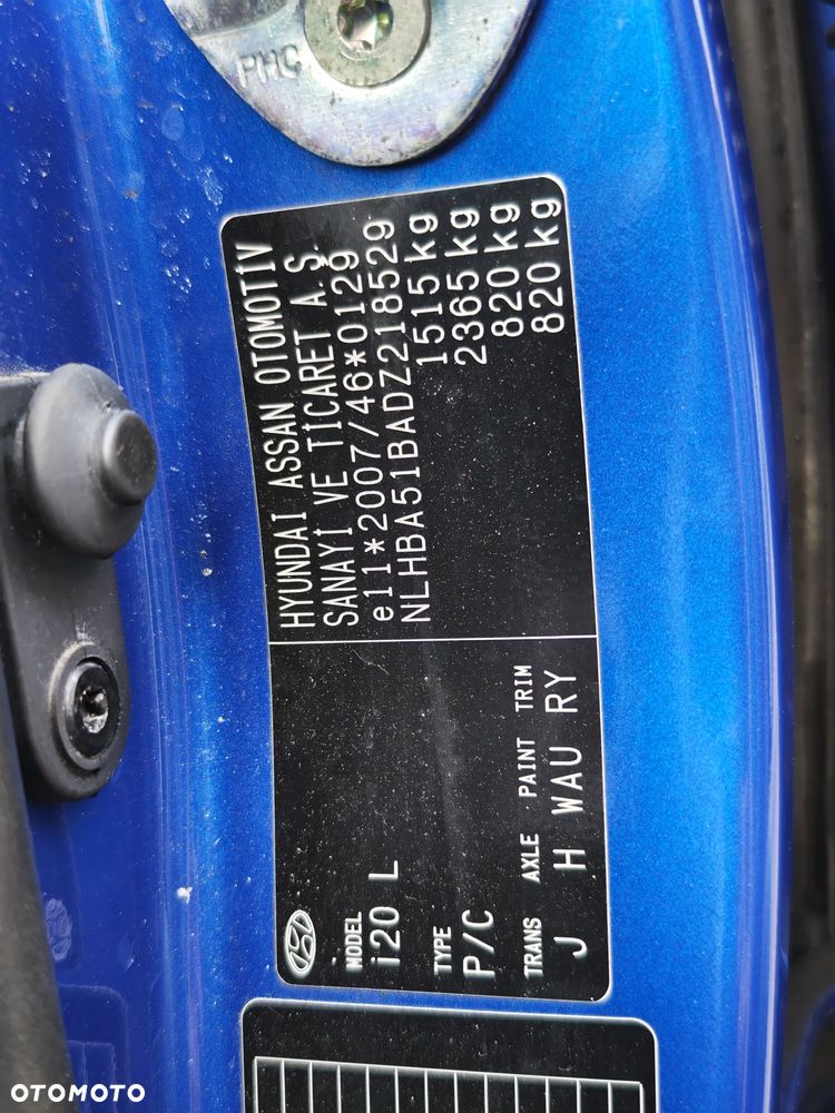 Hyundai i20 - 20