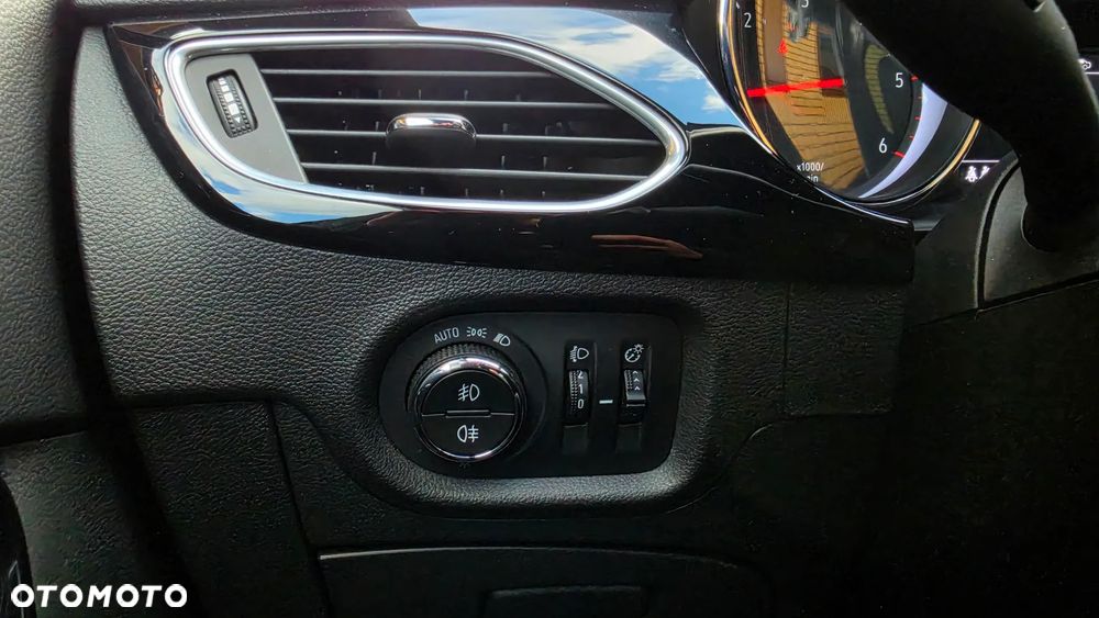 Opel Astra 1.6 CDTI Business - 39