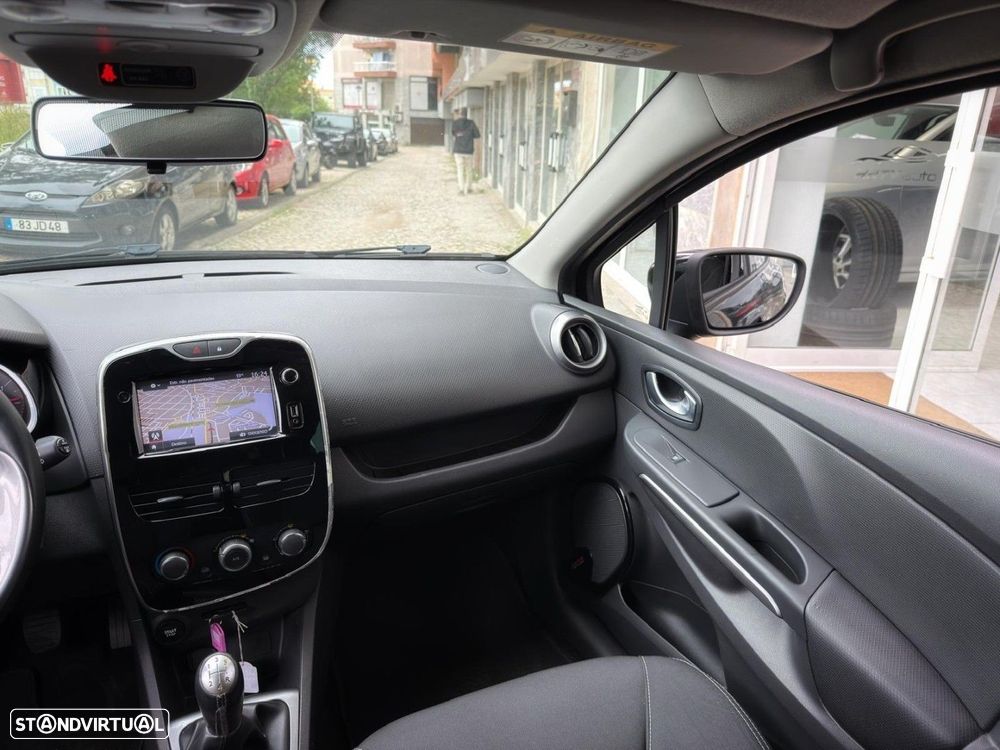 Renault Clio 0.9 TCe Limited - 17