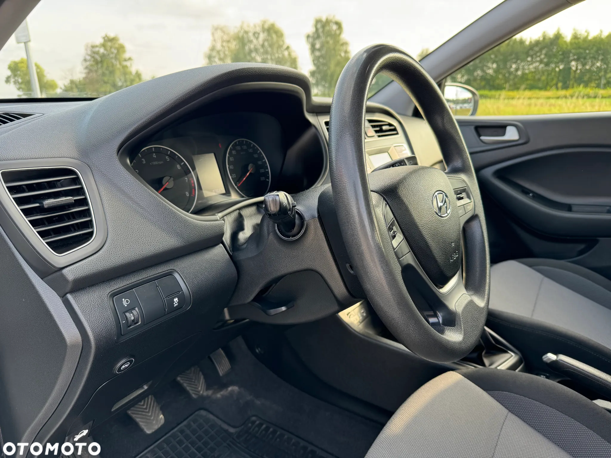 Hyundai i20 - 20