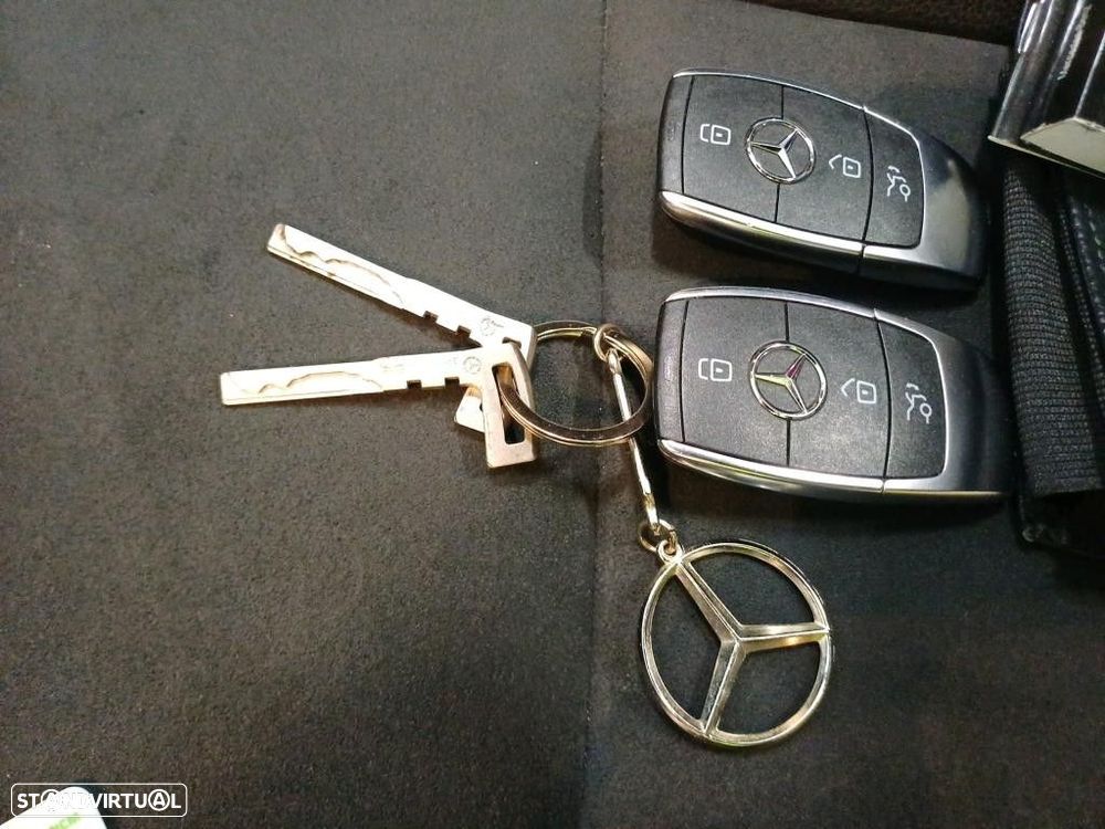 Mercedes-Benz EQB 350 4Matic AMG Line - 11