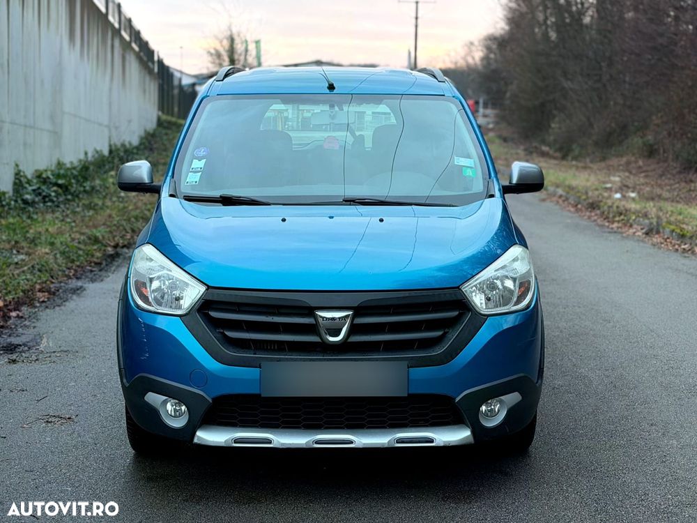 Dacia Lodgy TCe 115 Stepway - 1