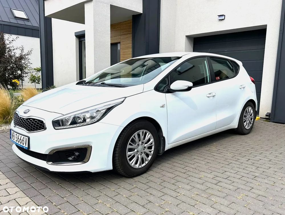 Kia Ceed Cee'd 1.4 CRDi M - 1