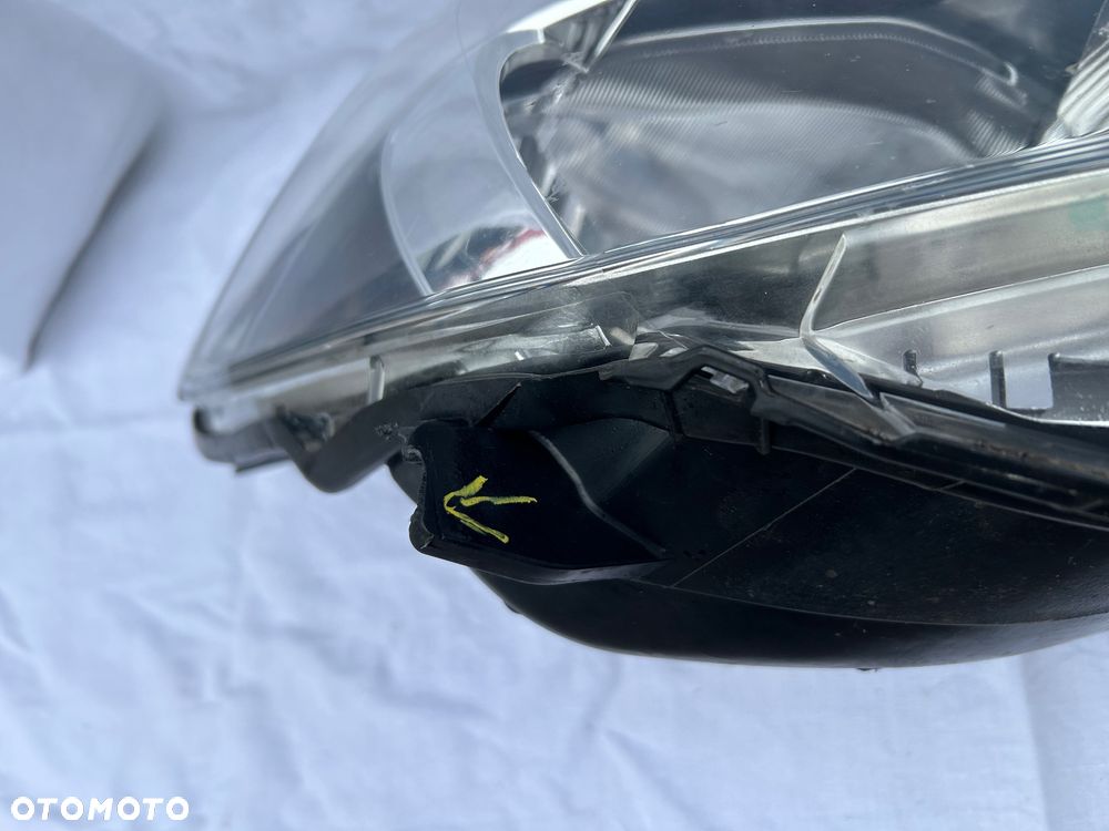 Lampa prawa Europejska Toyota Yaris III 11-14r - 5