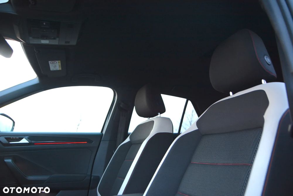Volkswagen T-Roc 1.5 TSI ACT OPF DSG IQ.DRIVE - 36