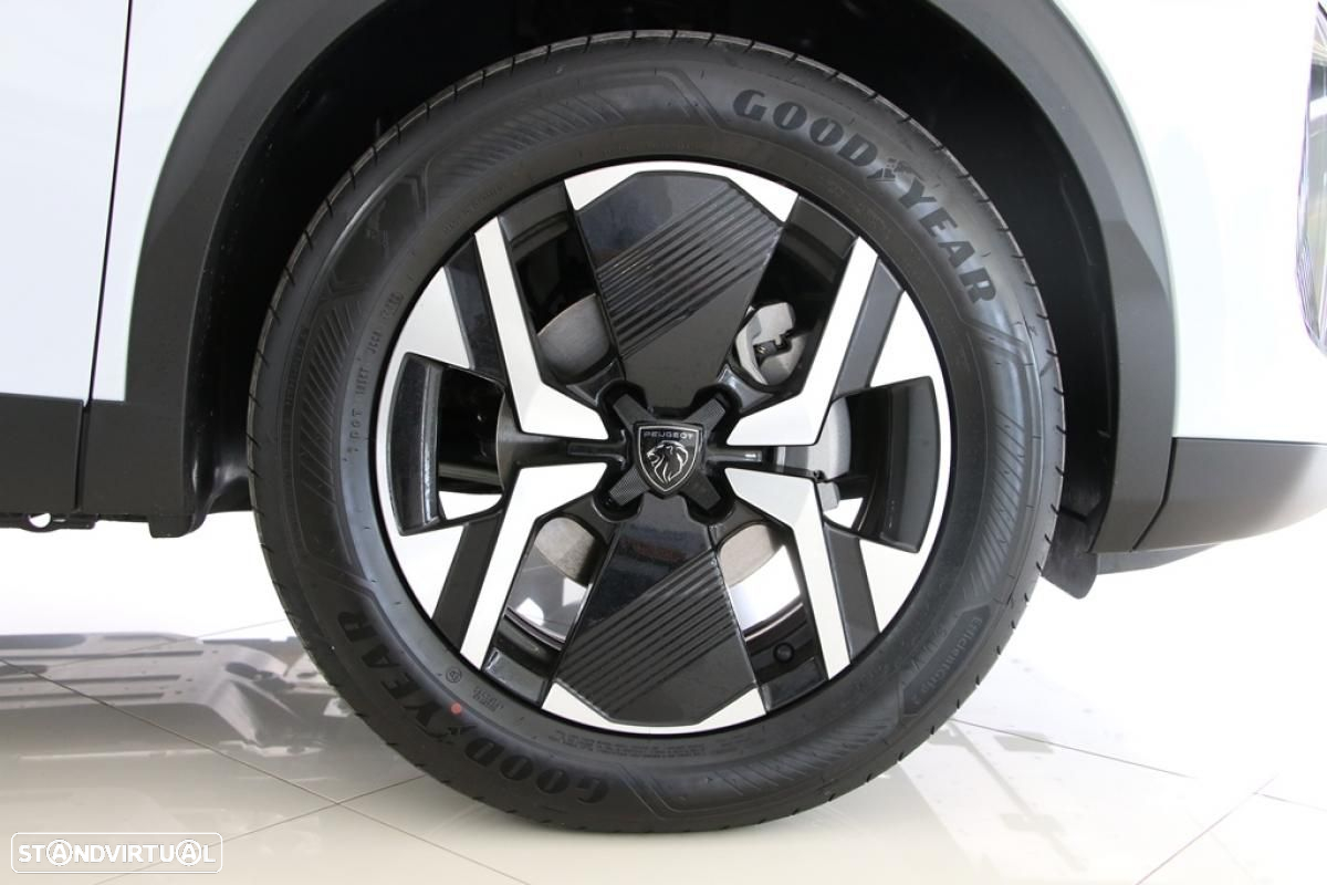 Peugeot 2008 1.2 PureTech Allure EAT8 - 7