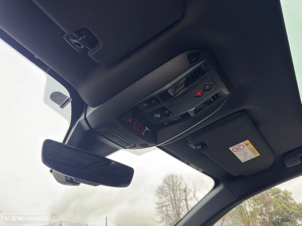 DS DS7 4x4 300 Performance Line - 22