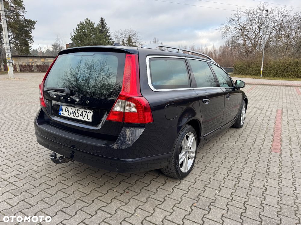 Volvo V70 D3 Geartronic Summum - 4