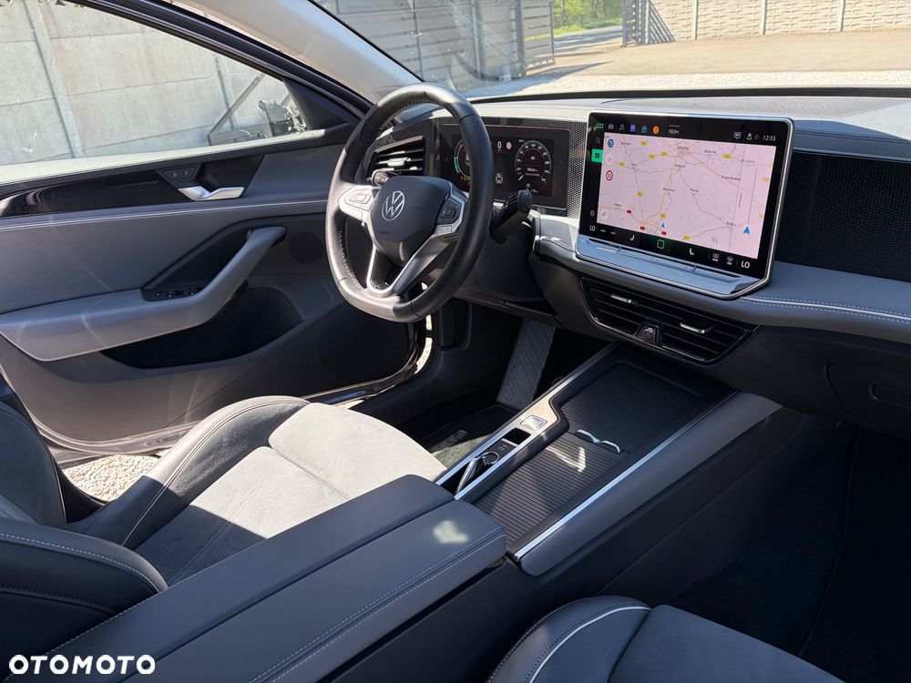 Volkswagen Passat 2.0 TDI SCR DSG Business - 31