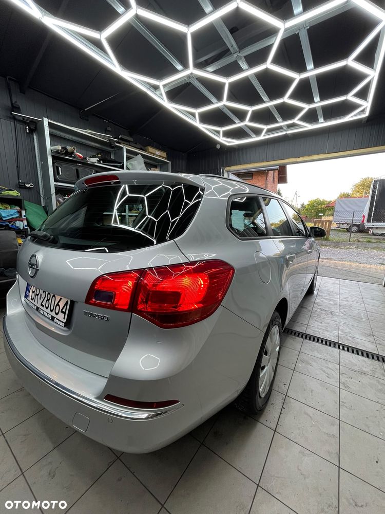 Opel Astra 1.4 Turbo Exklusiv - 10