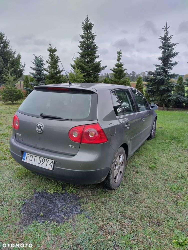 Volkswagen Golf V 1.9 TDI Trendline - 4