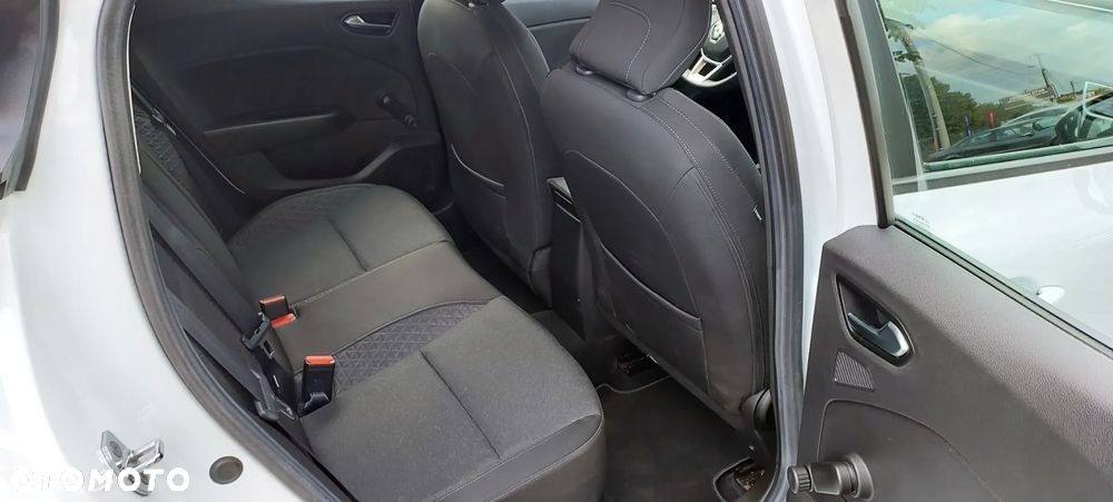 Renault Clio - 41