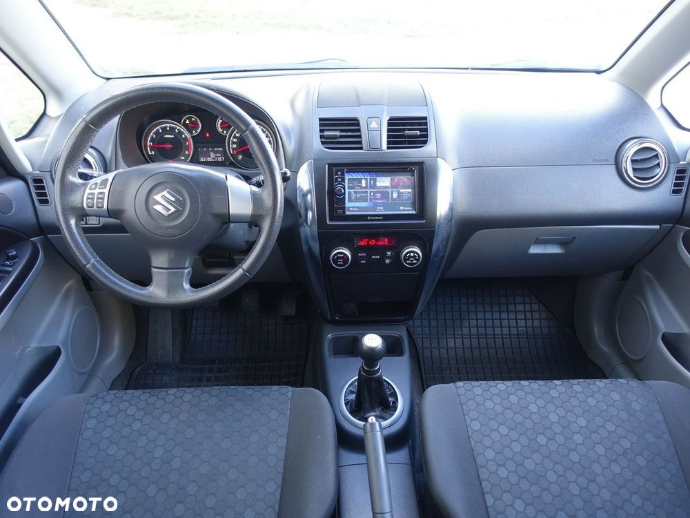 Suzuki SX4 1.6 VVT 4x4 Comfort - 17