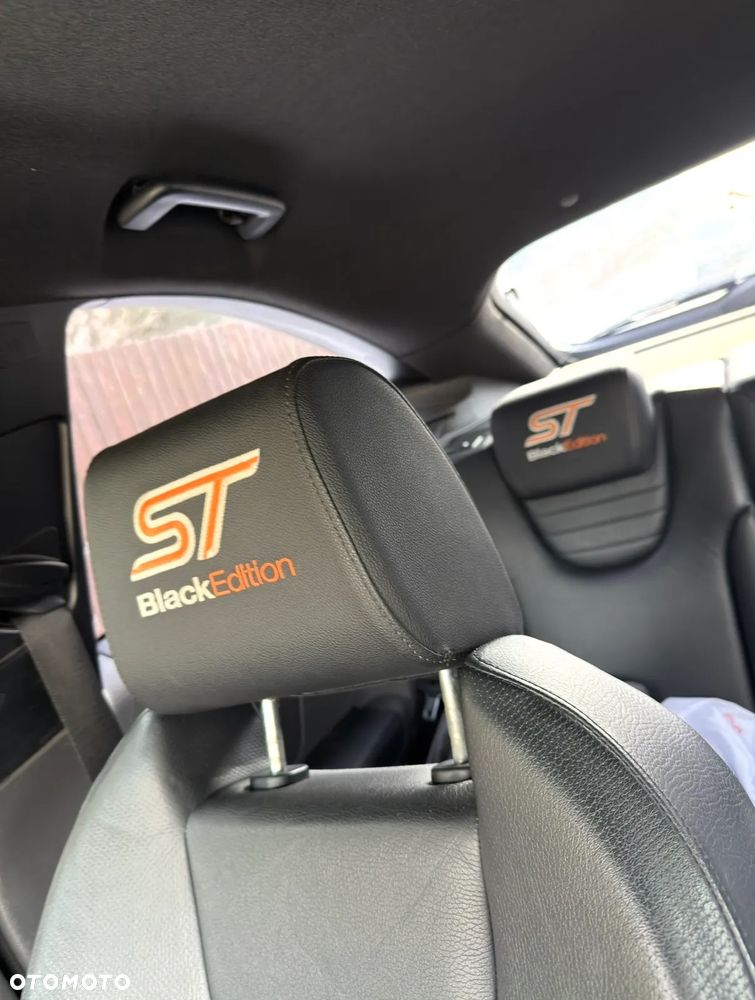 Ford Focus - 10