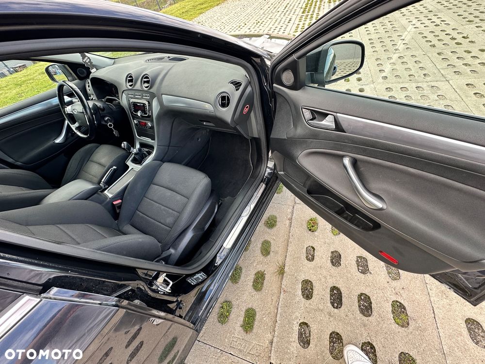 Ford Mondeo - 17