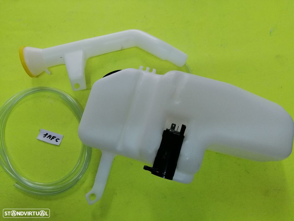 Depósito /Vaso de água limpa parabrisas Nissan Pickup D22 - 1