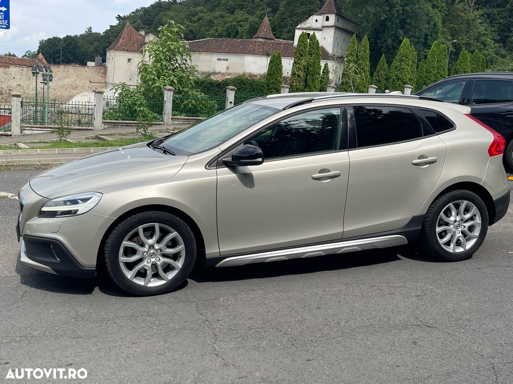 Volvo V40 D2 Aut. Momentum - 2