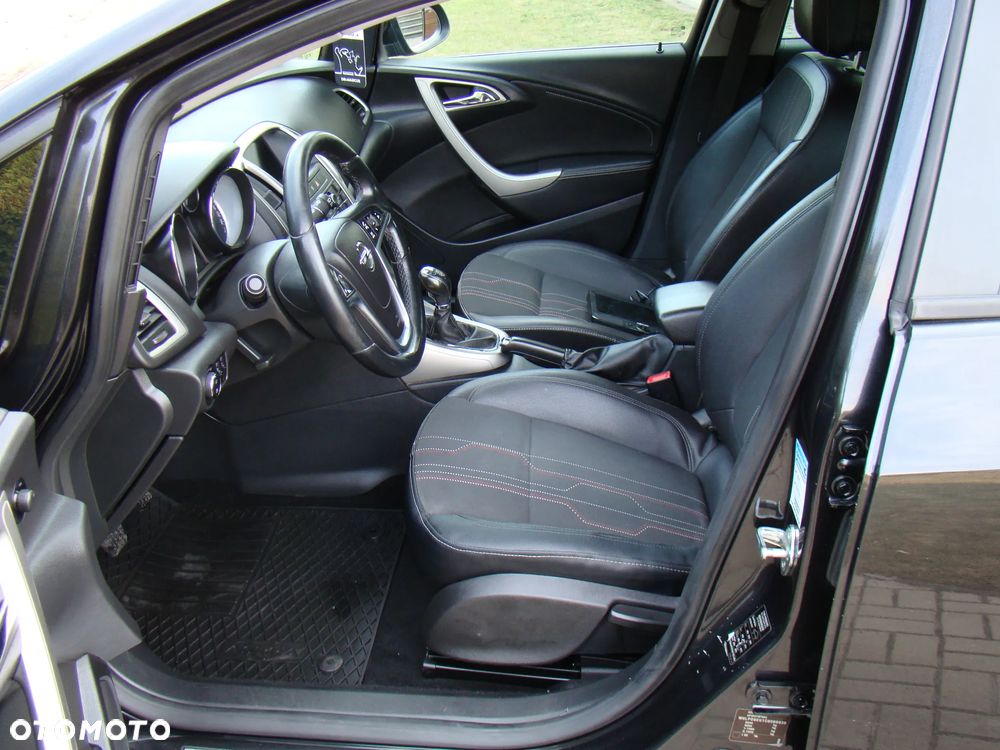 Opel Astra 1.4 Turbo - 26