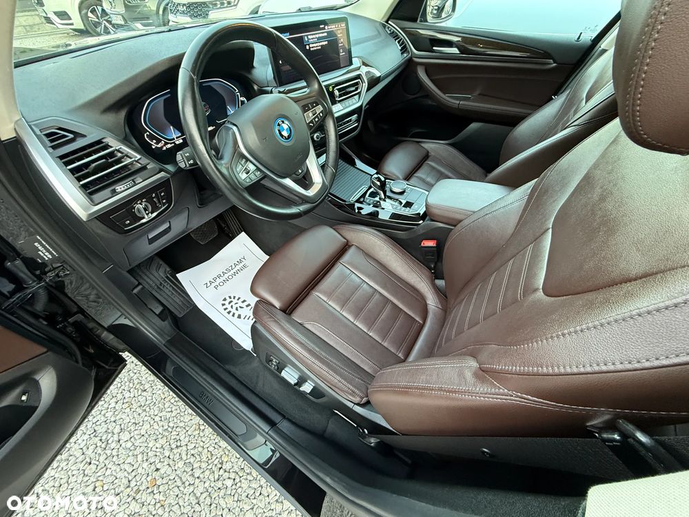 BMW X3 xDrive30e Luxury Line - 27