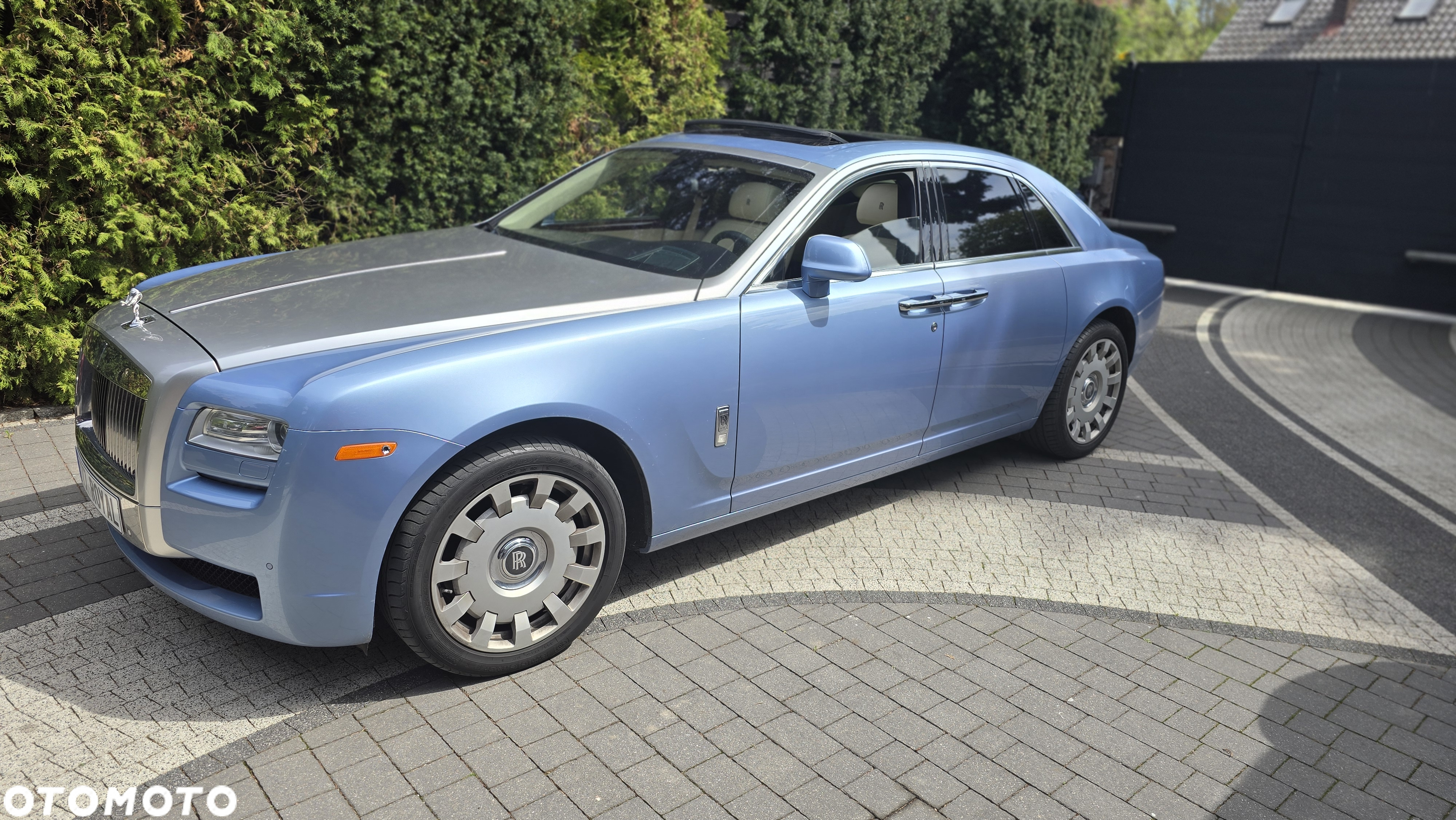Rolls-Royce Ghost - 24