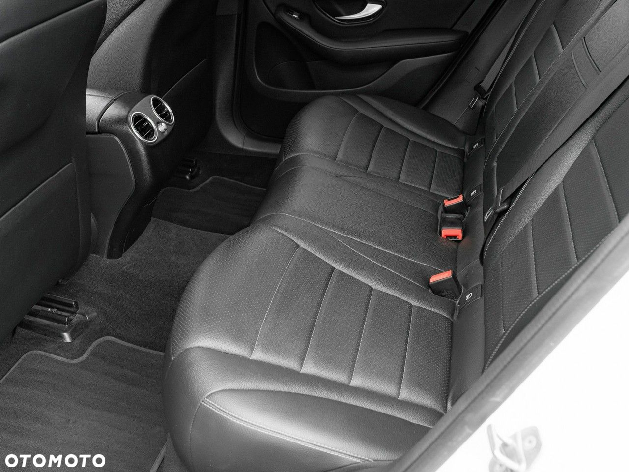 Mercedes-Benz GLC 200 d - 25