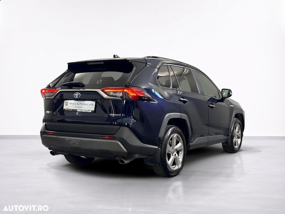 Toyota RAV4 - 6
