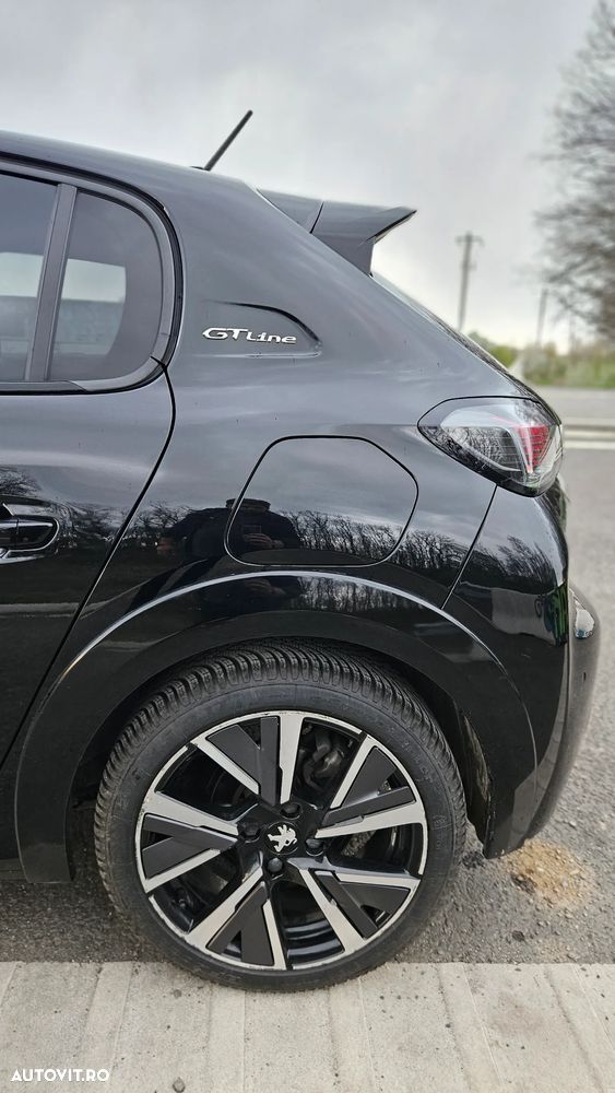 Peugeot 208 1.2 L PureTech STT EAT8 GT Line - 11