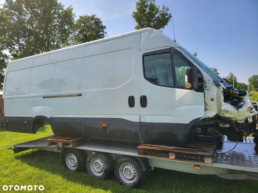 lewy bok iveco daily 14+ cc50105 bianco l4 h2 max poszycie ćwiartka płat - 3