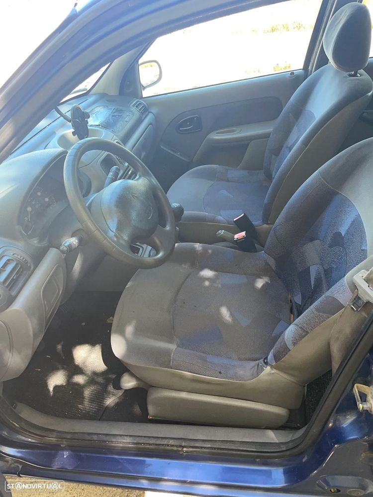 Renault Clio 1.2 RN - 8