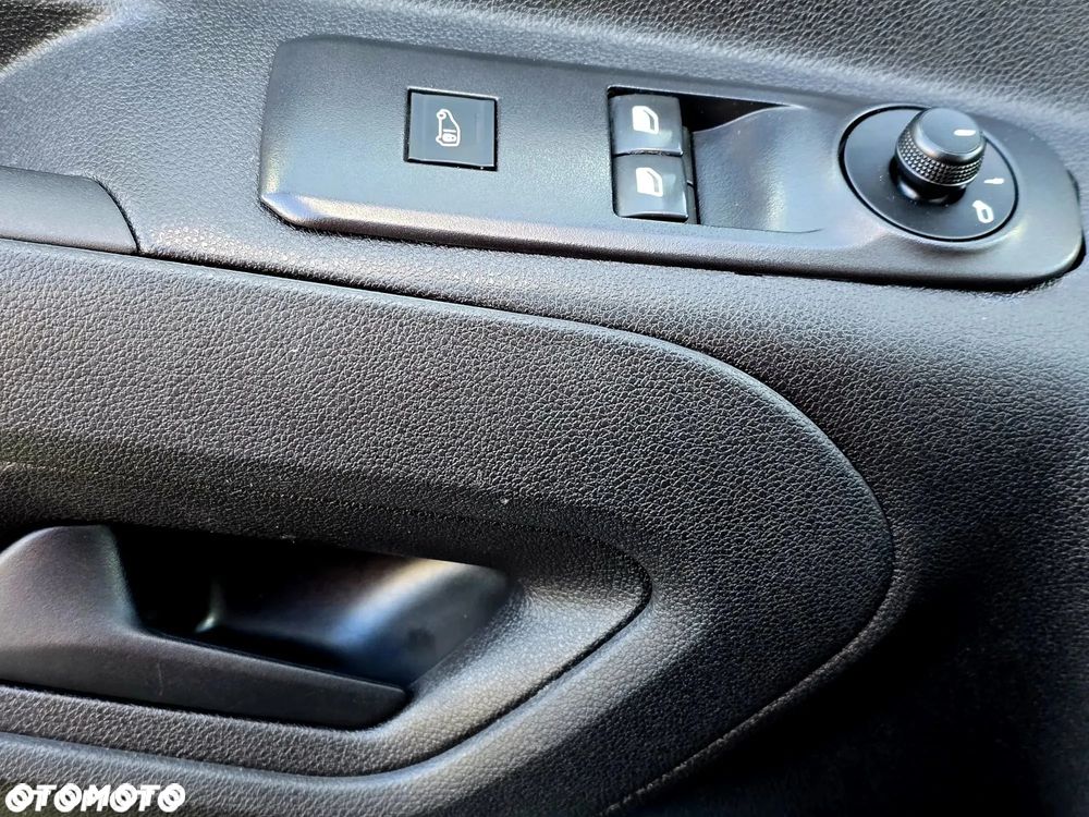 Opel Combo 1.5 CDTI S&S - 19