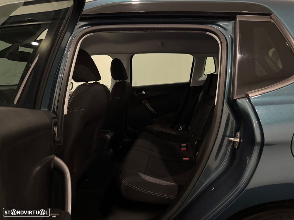 Peugeot 2008 1.6 BlueHDi Style - 33