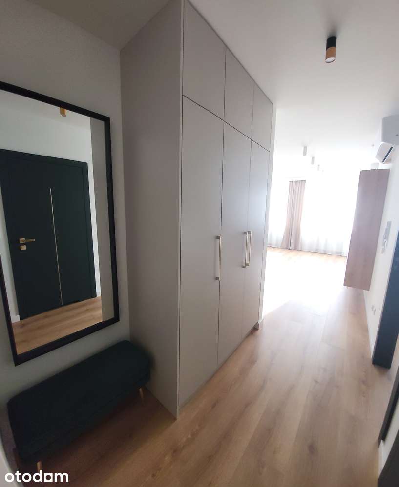 Nowoczesne 2 pokojowe, balkon, klimatyzacja, winda, wysoki standard