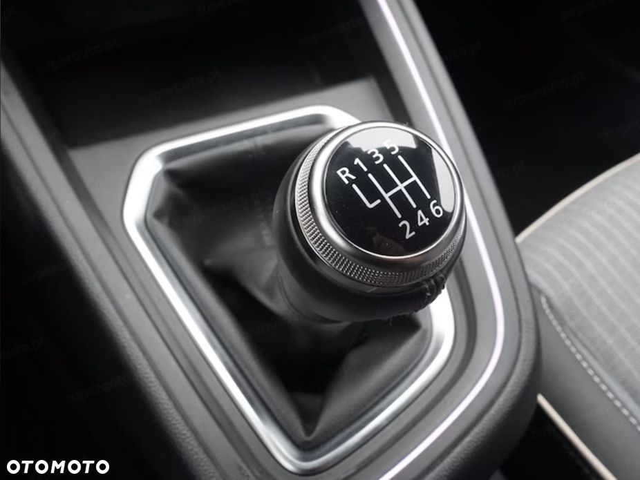 Renault Clio - 10