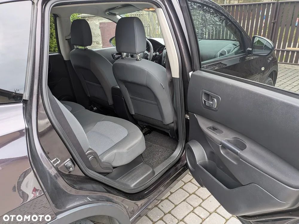 Nissan Qashqai+2 - 12