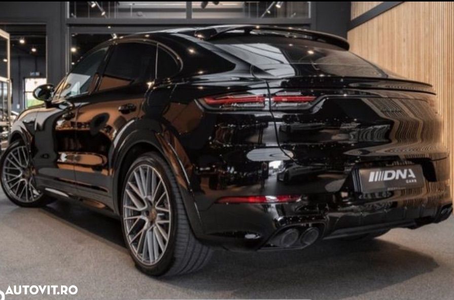 Porsche Cayenne - 1
