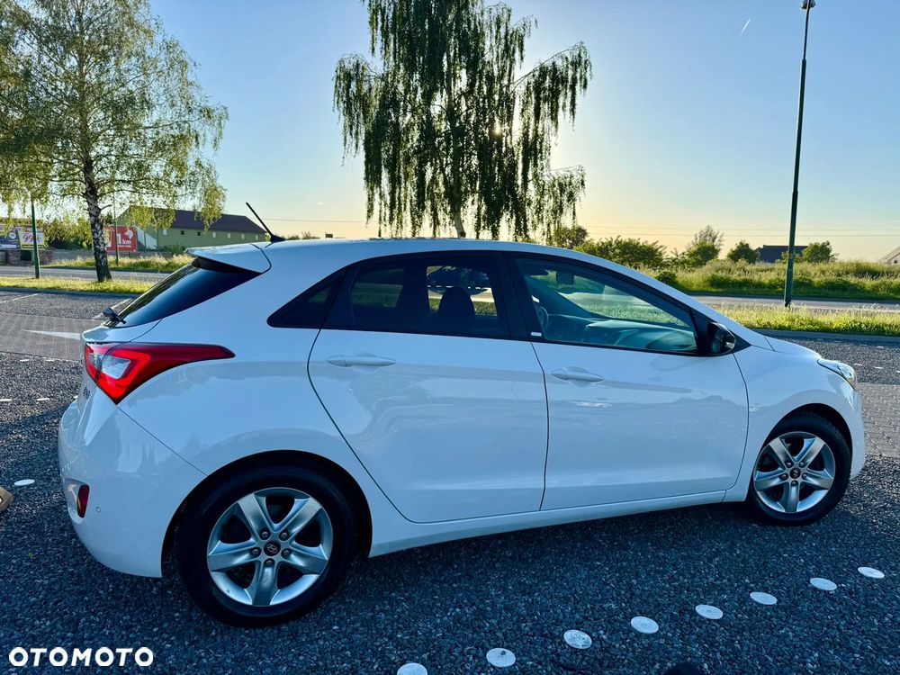 Hyundai i30 1.4 Fifa World Cup Edition - 6