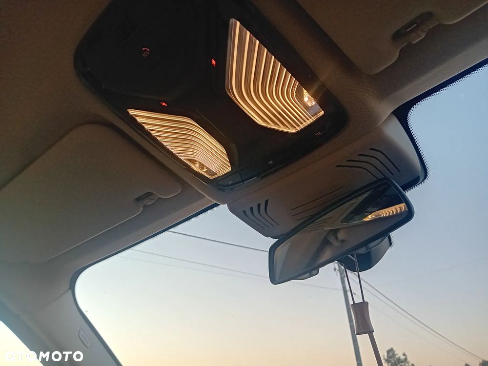 BMW X3 xDrive20i GPF Business Edition - 32