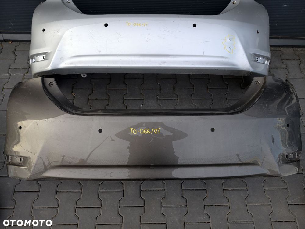 ORYGINALNY ZDERZAK TYLNI TOYOTA Corolla E16 / E18 - 23