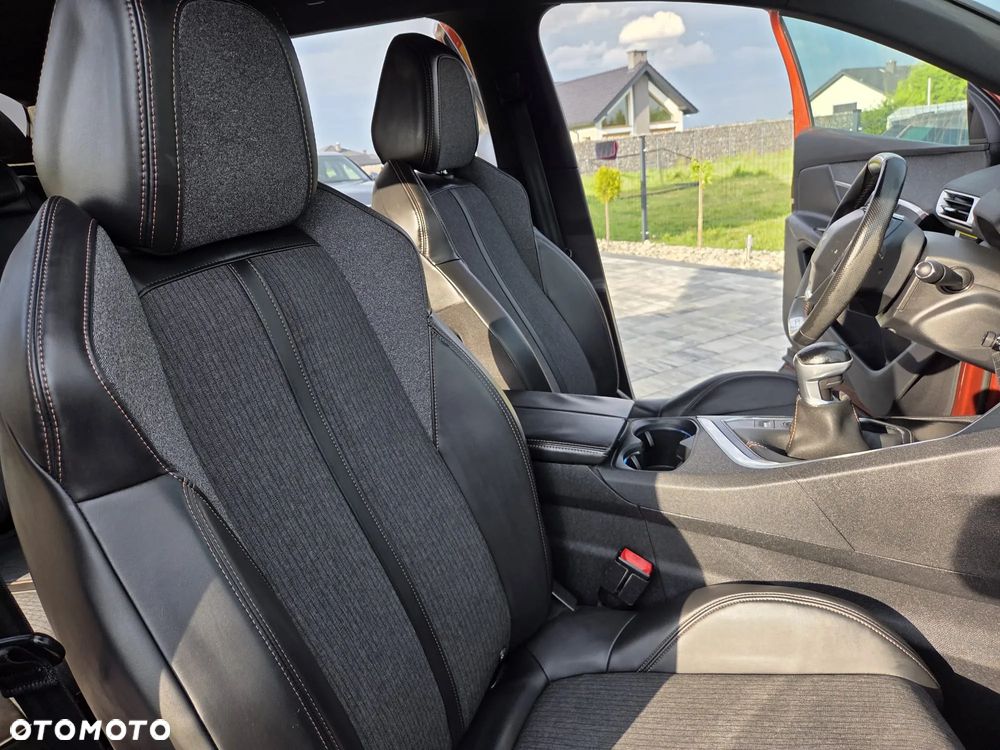 Peugeot 3008 1.2 PureTech GPF Allure S&S - 20