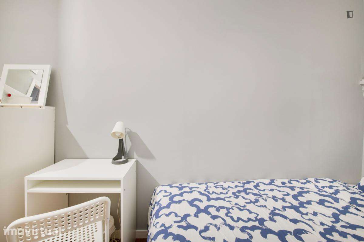 Quarto - localizado em Entrecampos Lisbon - Grande imagem: 5/50