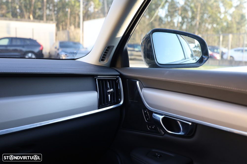 Volvo V90 2.0 T6 PHEV Plus Dark AWD - 23