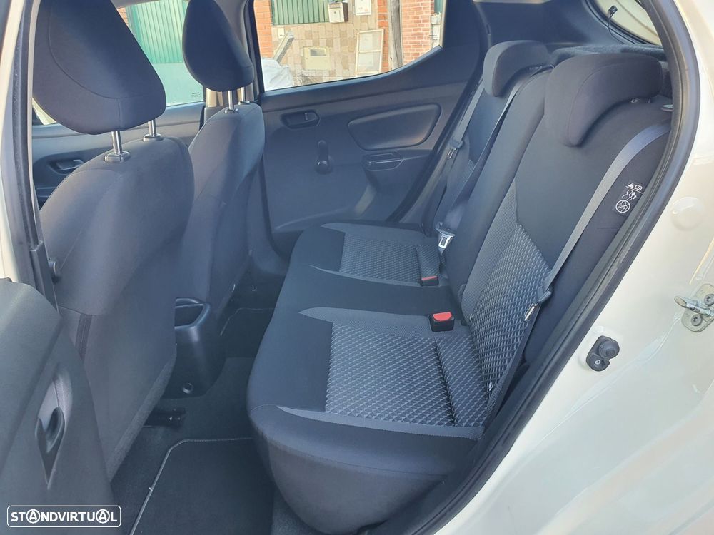 Nissan Micra 1.0 G Acenta - 23