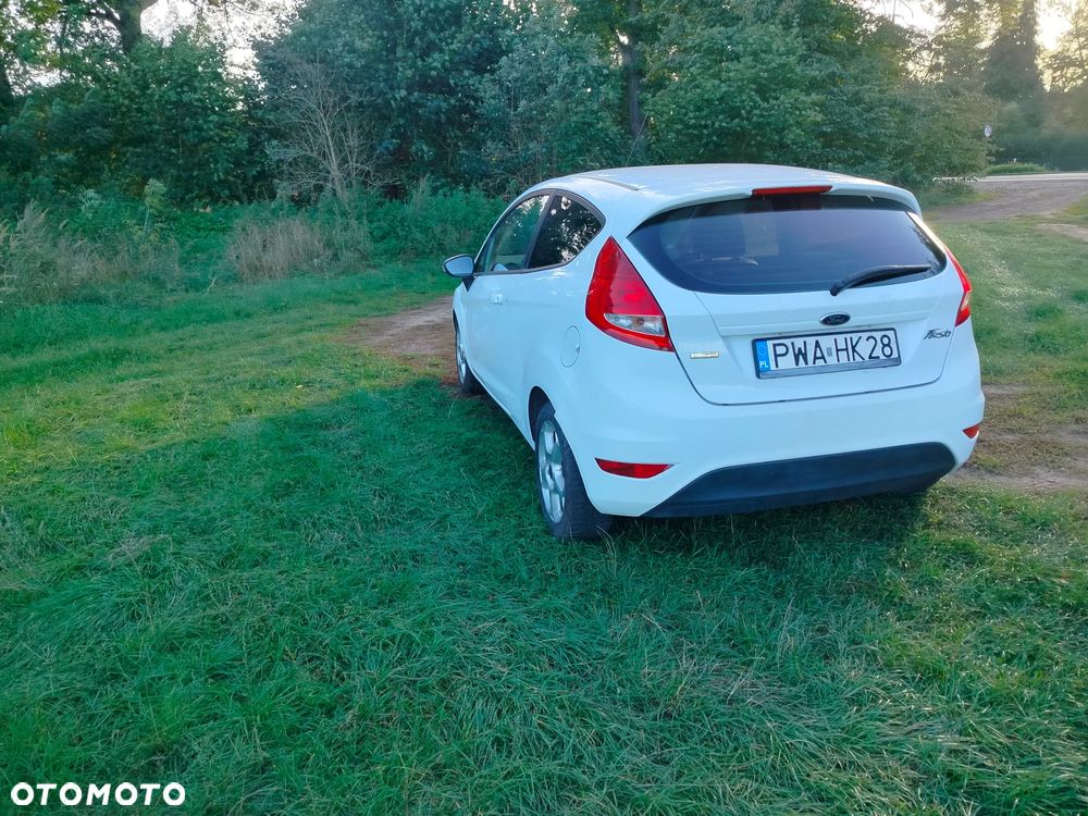 Ford Fiesta 1.6 TDCi DPF Trend - 3