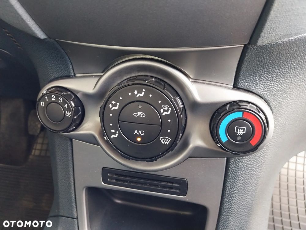 Ford Fiesta 1.25 Trend - 17