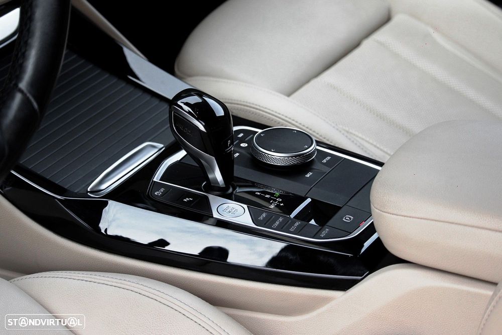 BMW X3 18 d sDrive Advantage Auto - 17