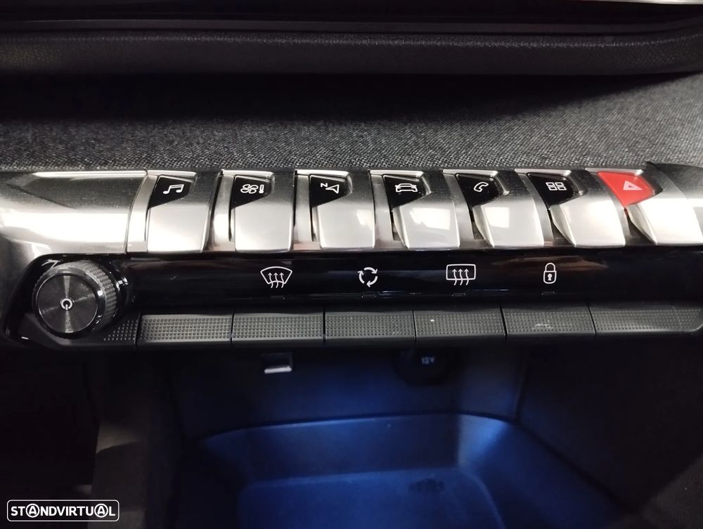 Peugeot 5008 1.5 BlueHDi Allure Pack EAT8 - 37