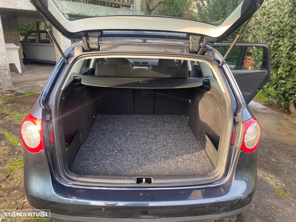 VW Passat Variant 2.0 TDi Confortline - 6