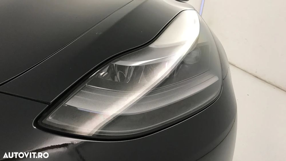 Tesla Model 3 AWD Long Range - 17