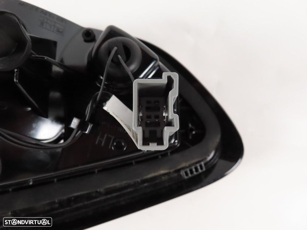 Farolim da mala Esquerdo Seminovo/ Original FORD PUMA (CF7) L1TB-13A603 - 3