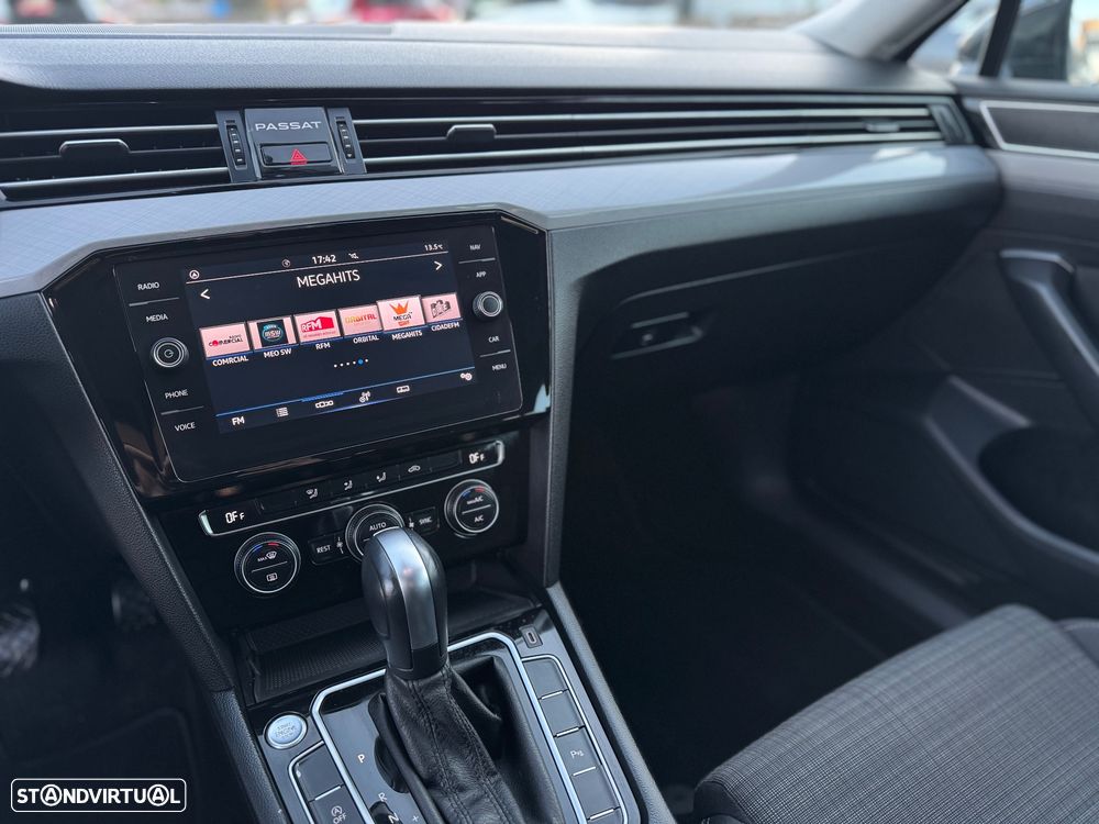VW Passat Variant 2.0 TDi Confortline DSG - 10